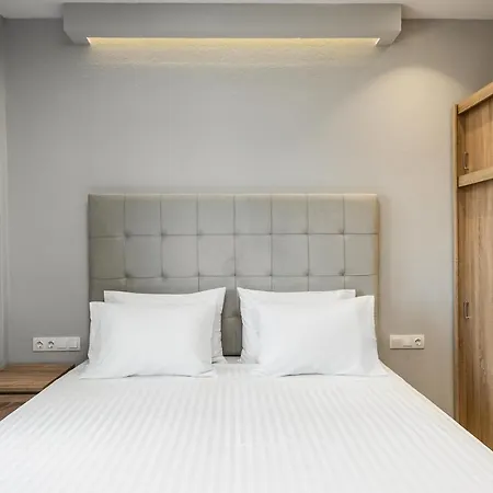 Solarisuites Mantouki